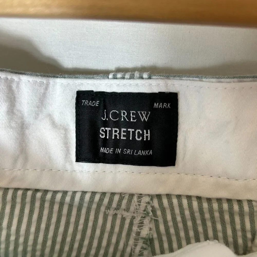 J. Crew Men's Green White Pinstripe Seersucker Flat Front PreppyPinst Shorts Siz